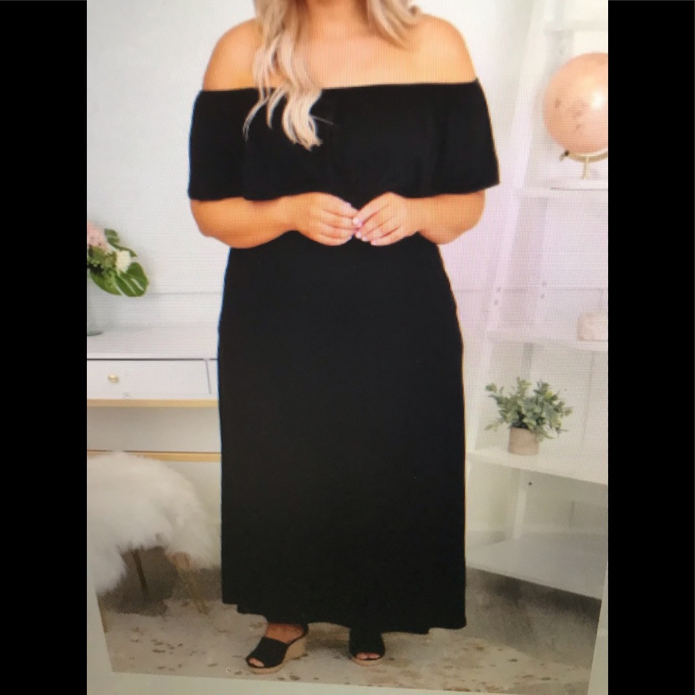 Love off-shoulder dress